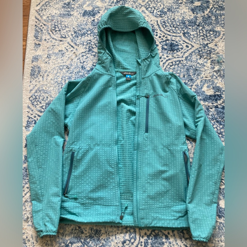 Women’s Eddie Bower jacket.